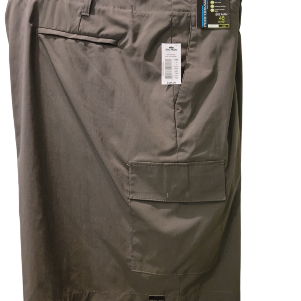 Cargo Shorts 46 Brown. Inseam 9 inches. Big Man. Performance Fabric NWT